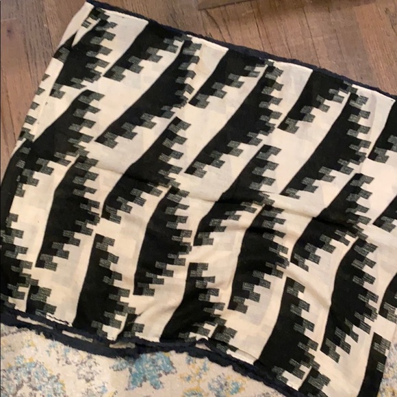 Circle scarf - Picture 2 of 3